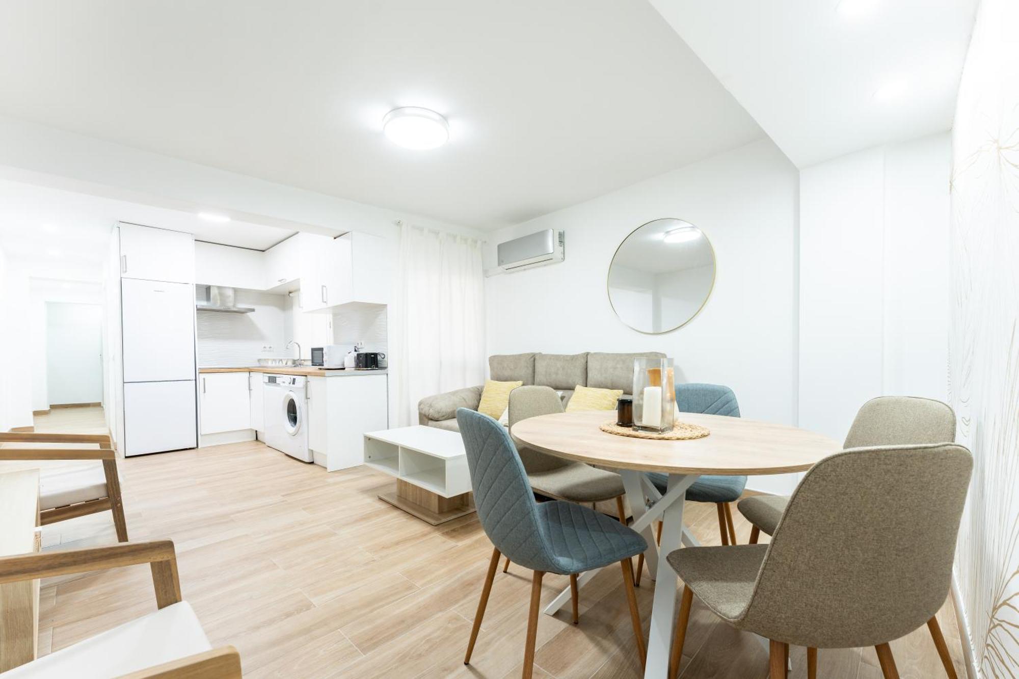 Lovely Pena Center Apartment